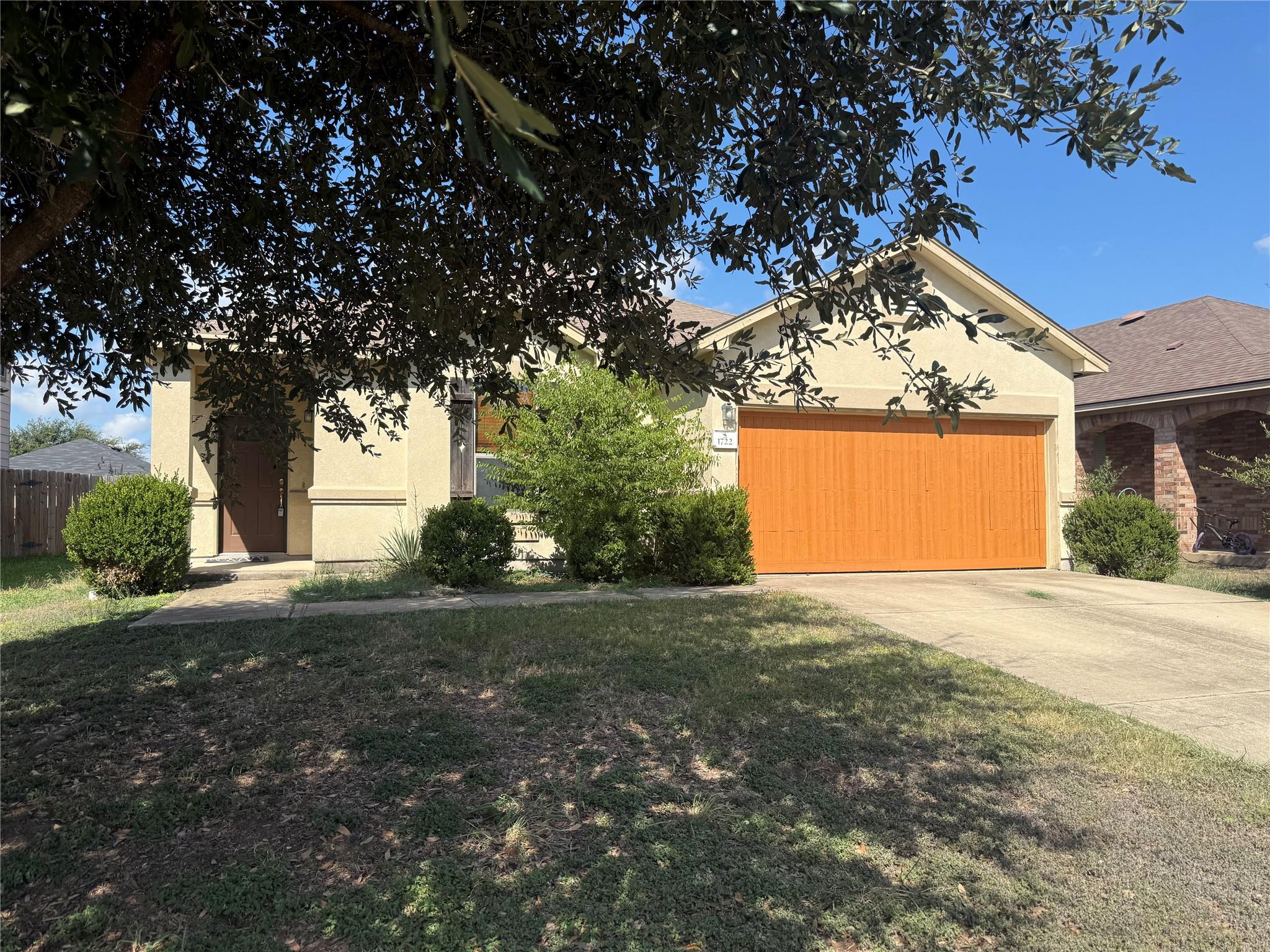 1722 E Mesa Park Cv Property Photo 3