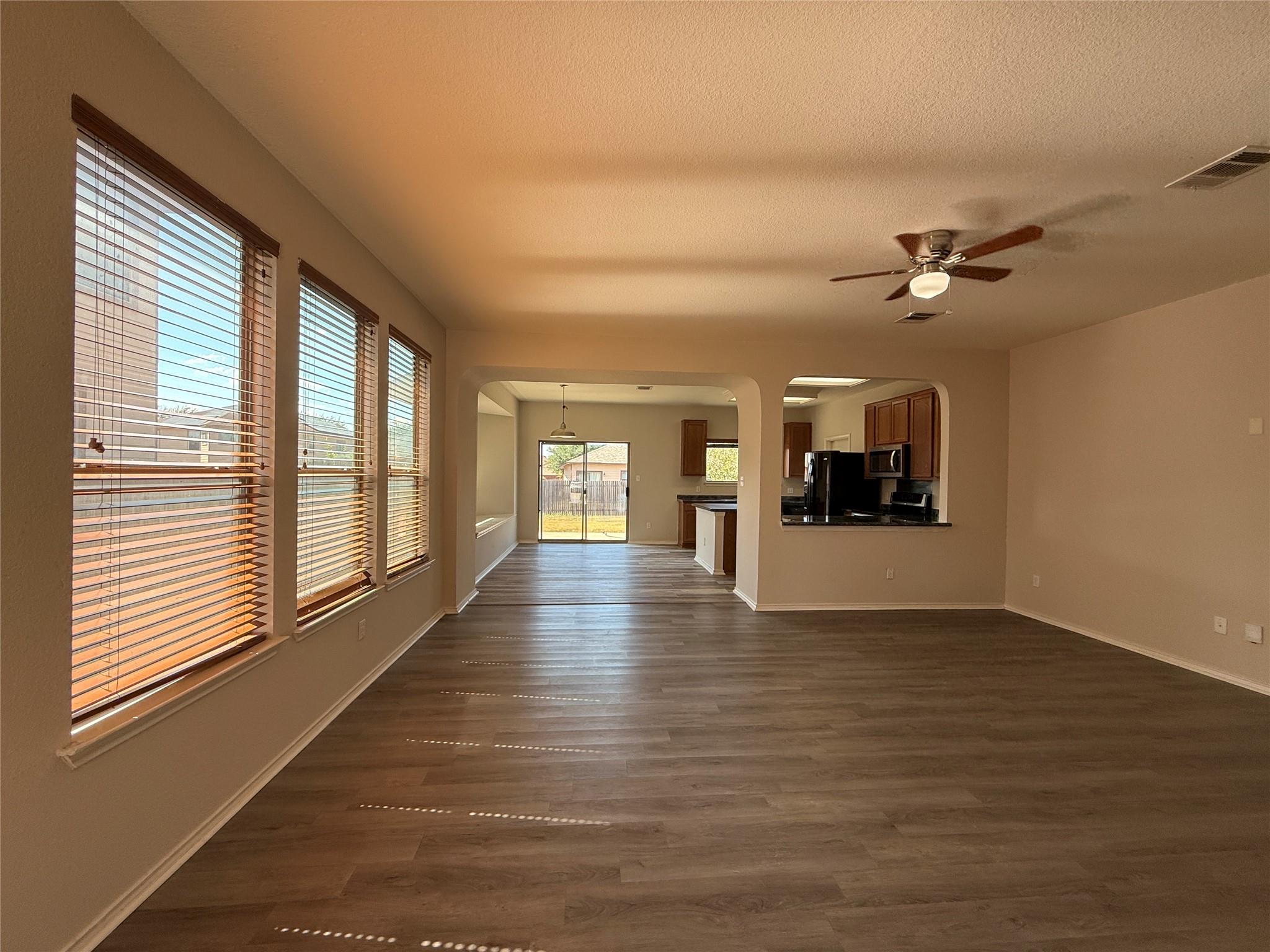 1722 E Mesa Park Cv Property Photo 4