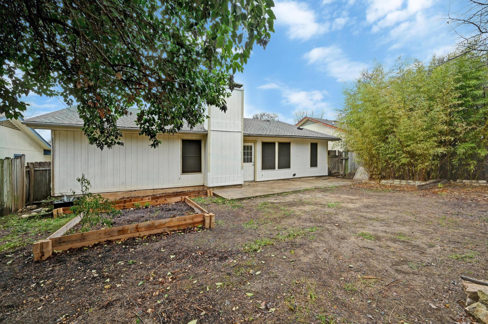 4912 Cabob St Property Photo 27