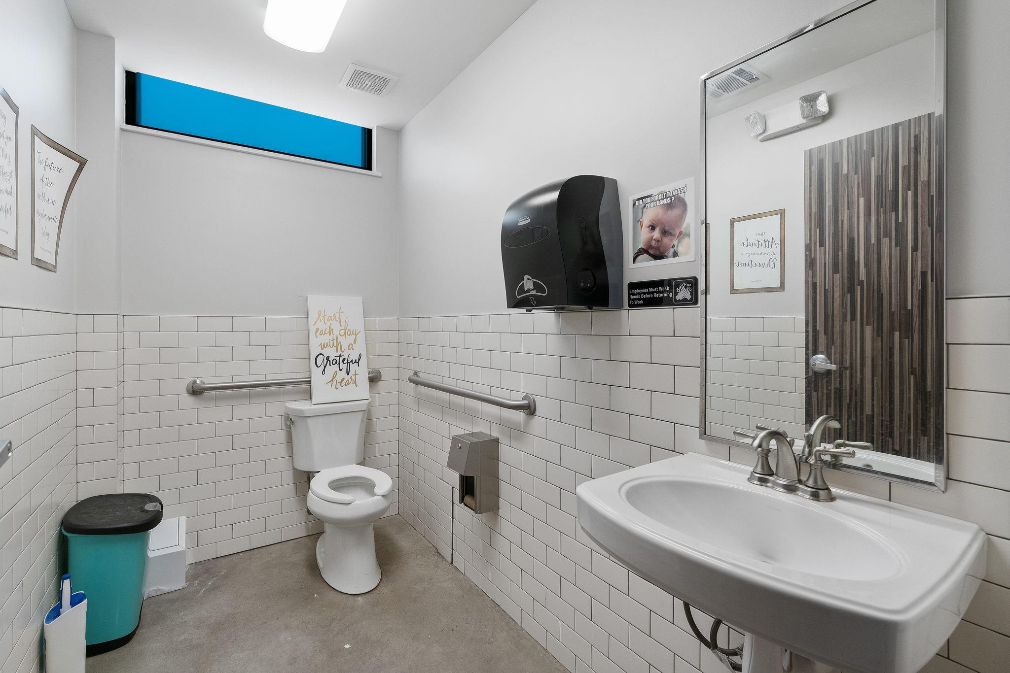 6111 N Fm 620 Rnch Property Photo 26