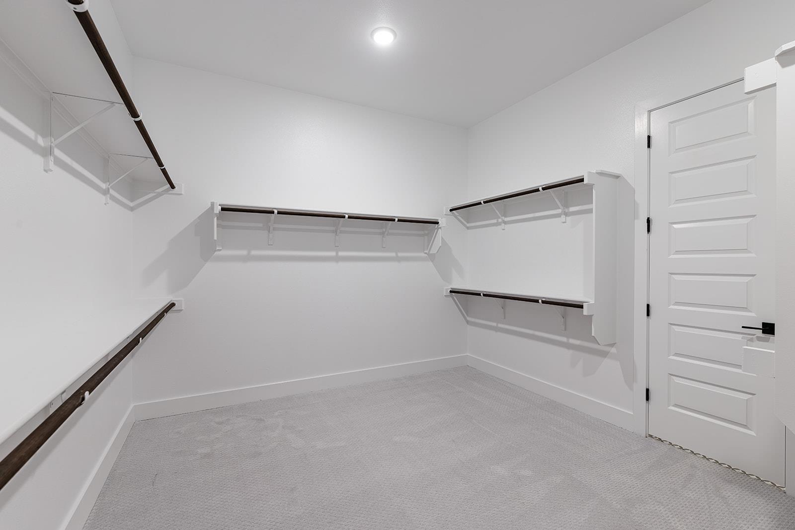2429 Lineage Ln Property Photo 17