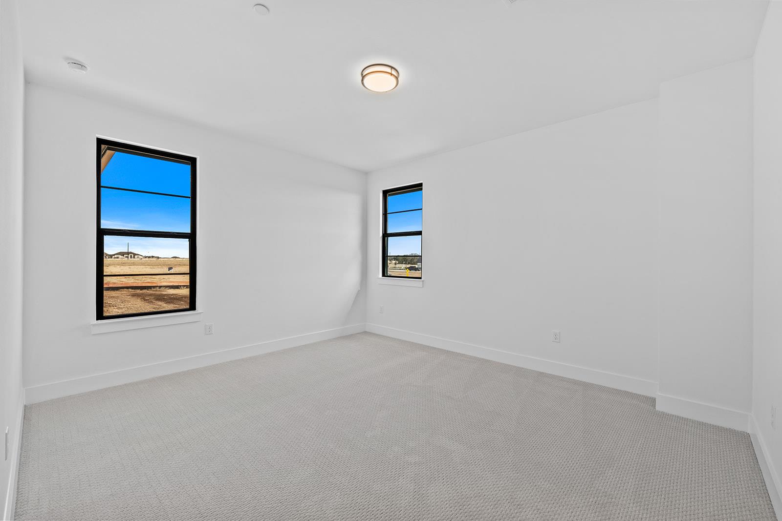 2429 Lineage Ln Property Photo 27