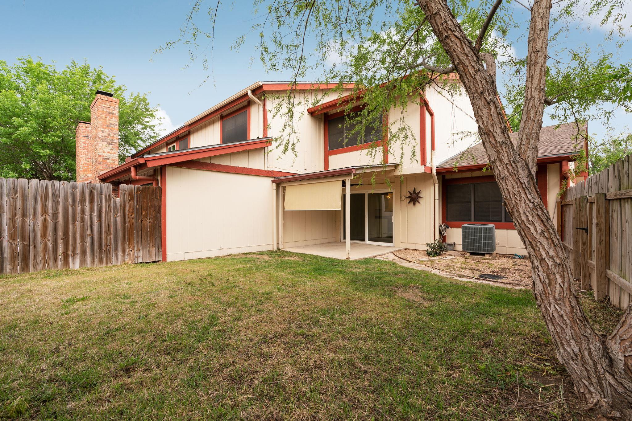 8902 Trone Cir A Property Photo 24
