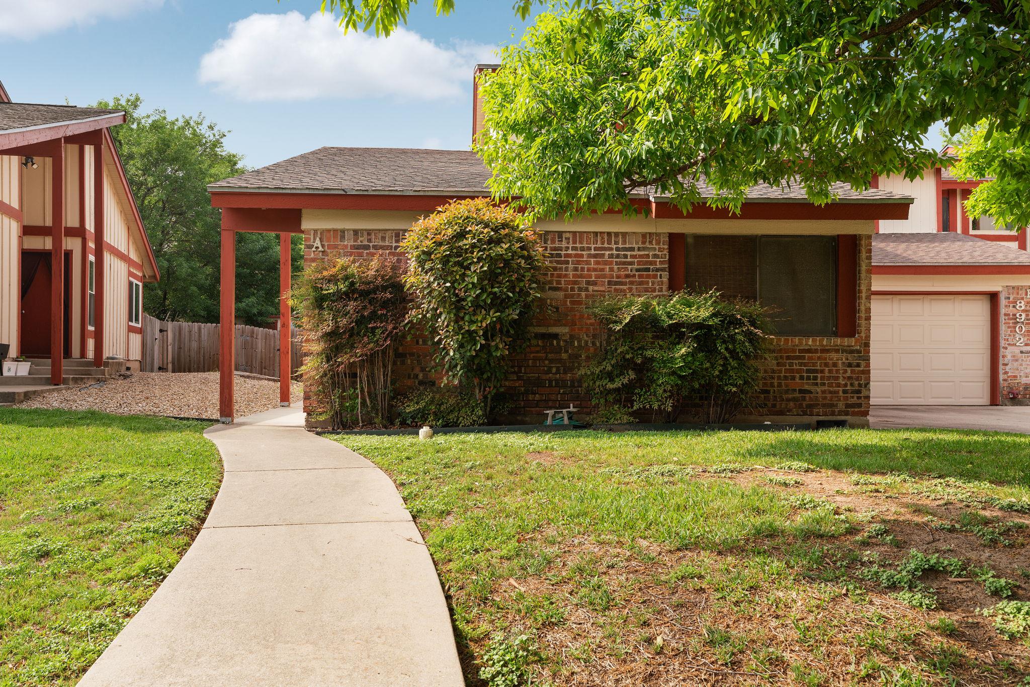 8902 Trone Cir A Property Photo 28