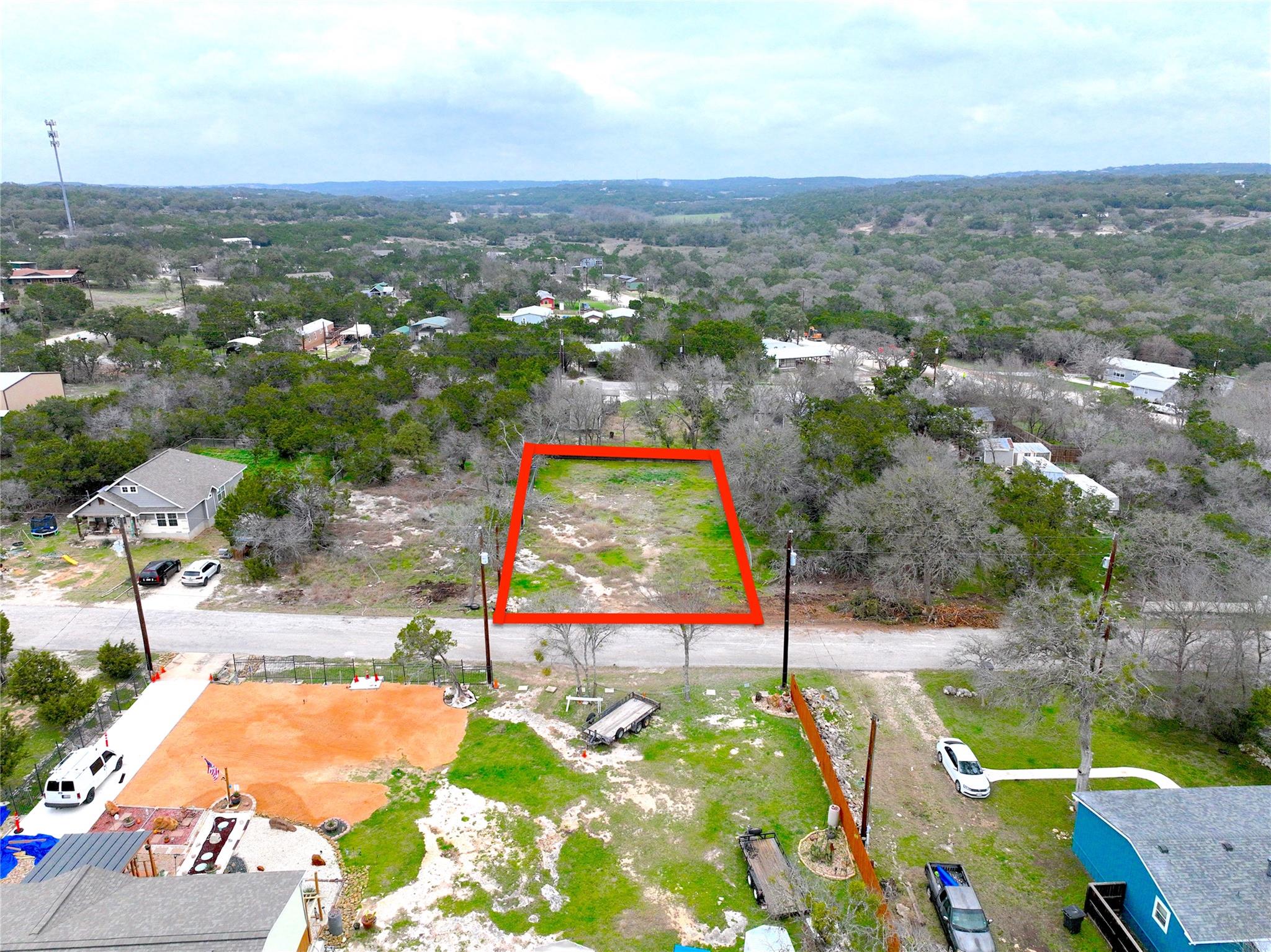 563 Oak Trail Dr Property Photo