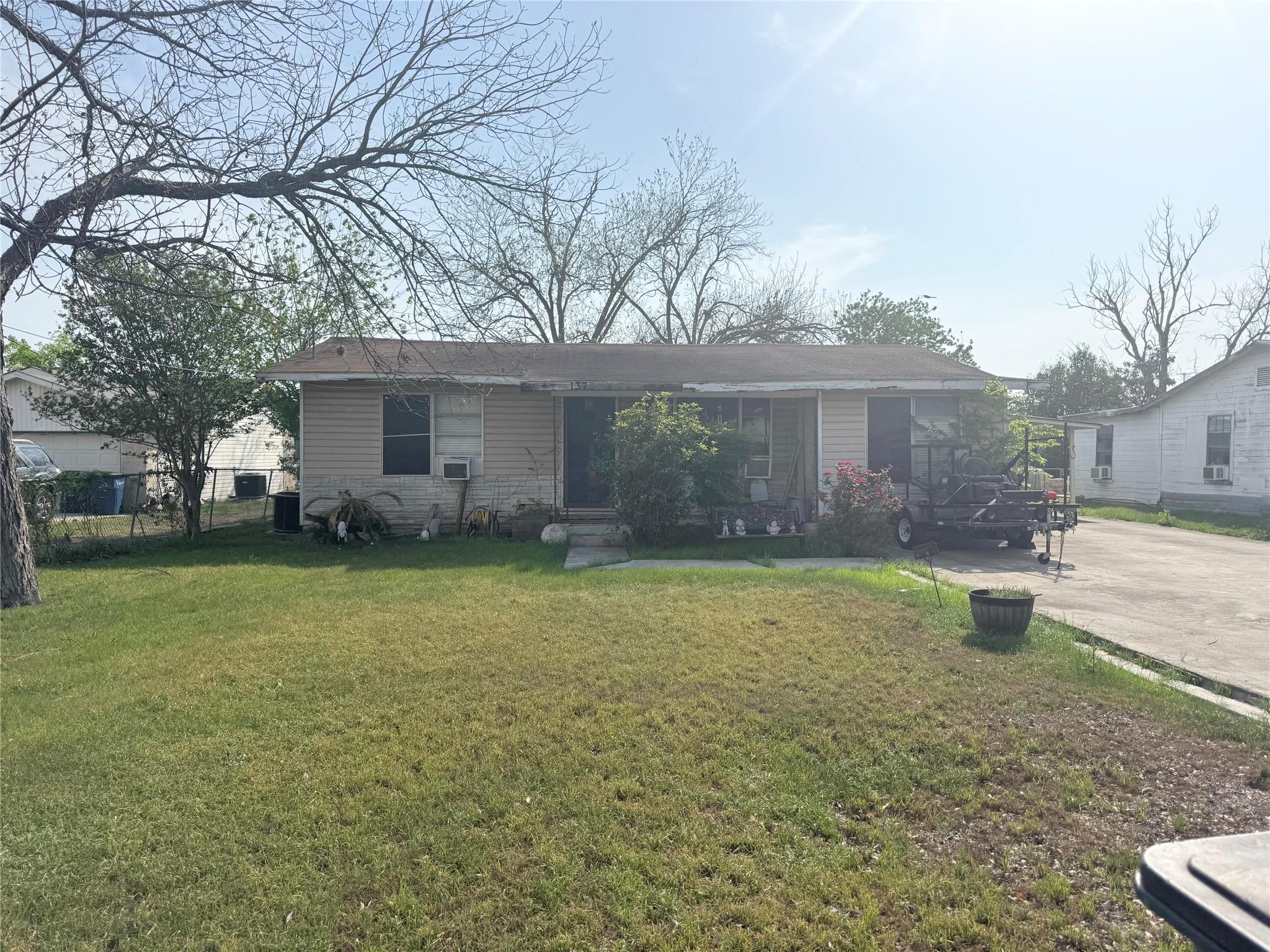 137 N Kowald Ln Property Photo 1