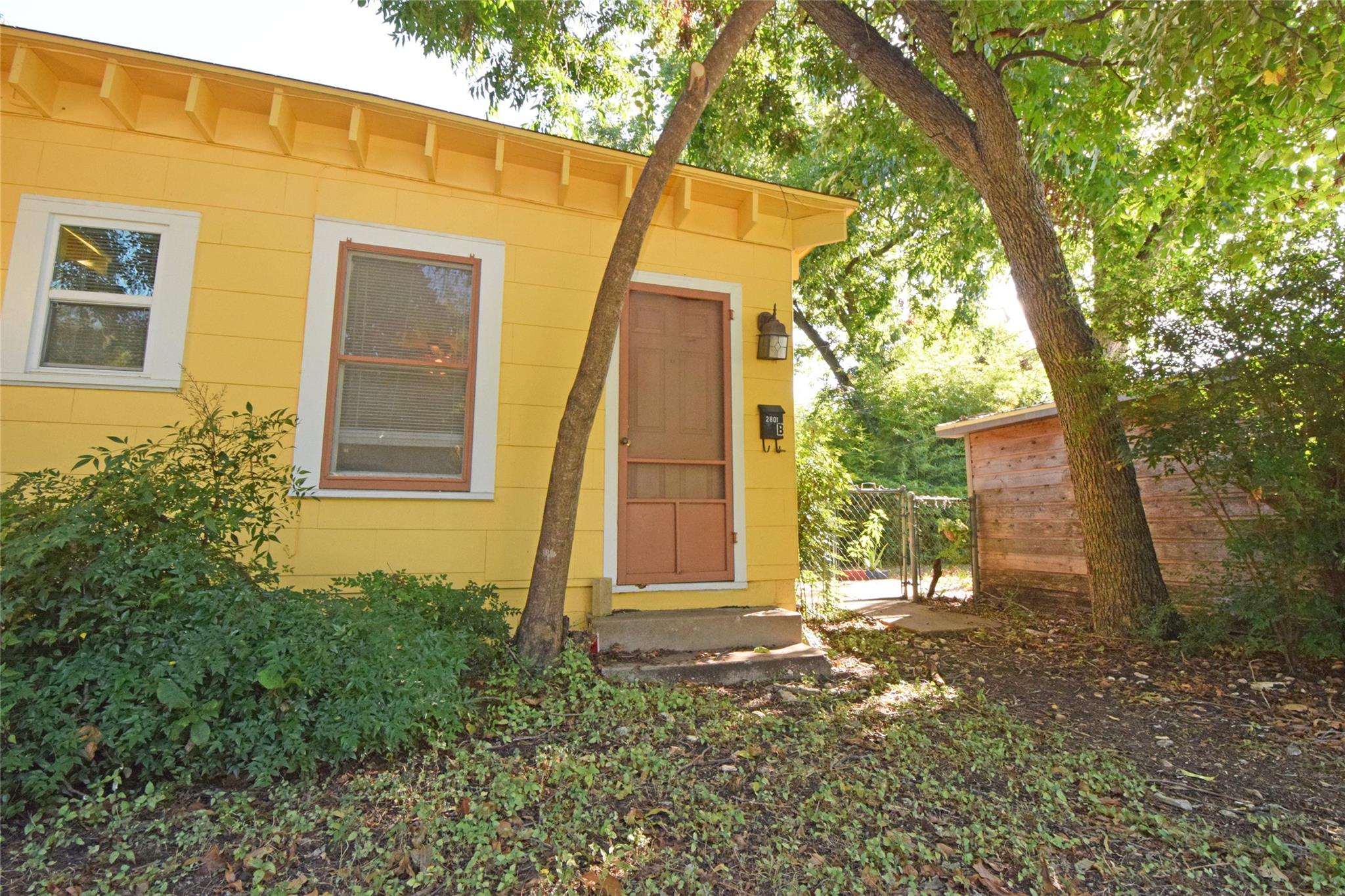 2801 Lafayette Ave B Property Photo