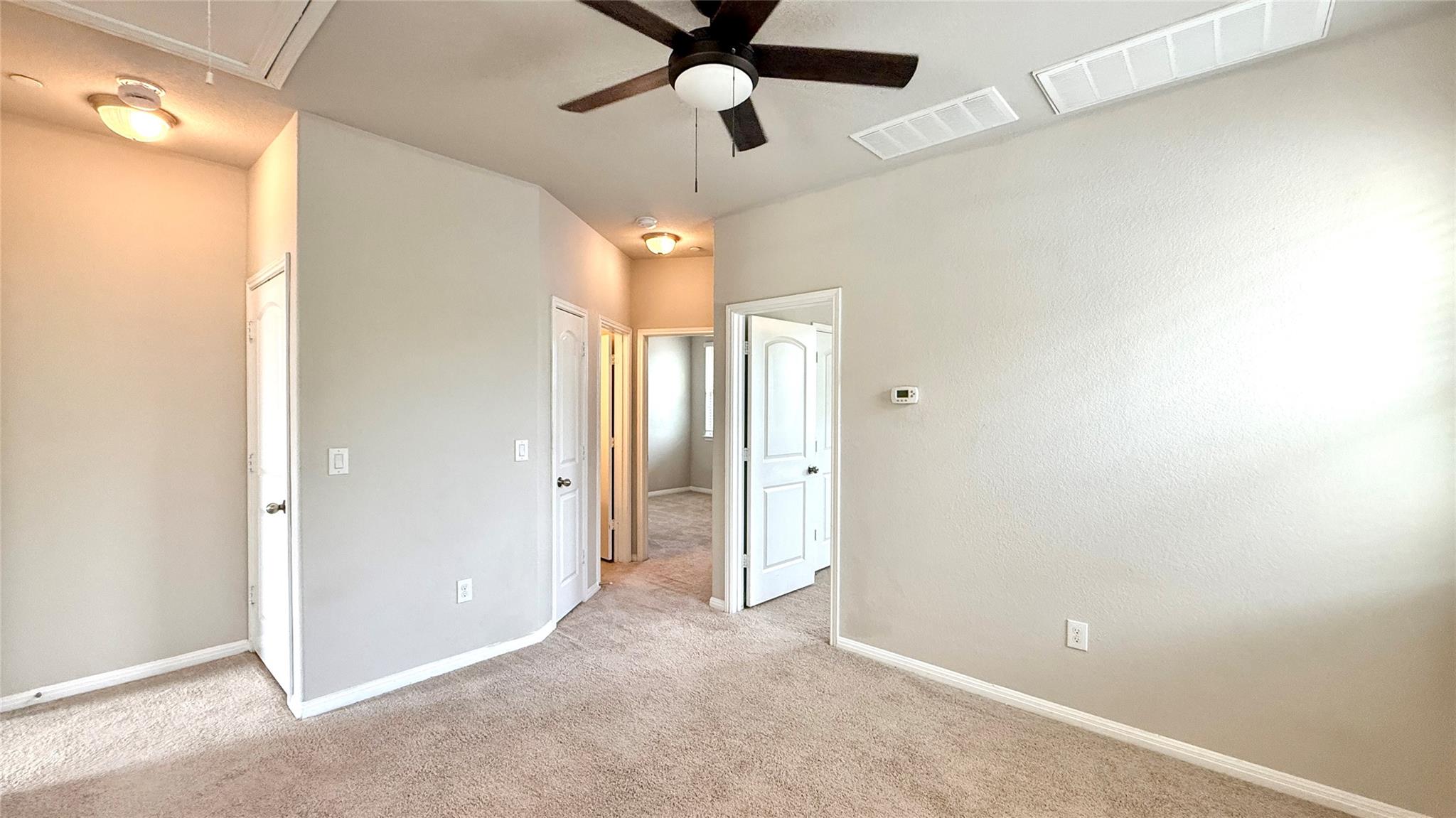 1001 Zodiac Ln Property Photo 15
