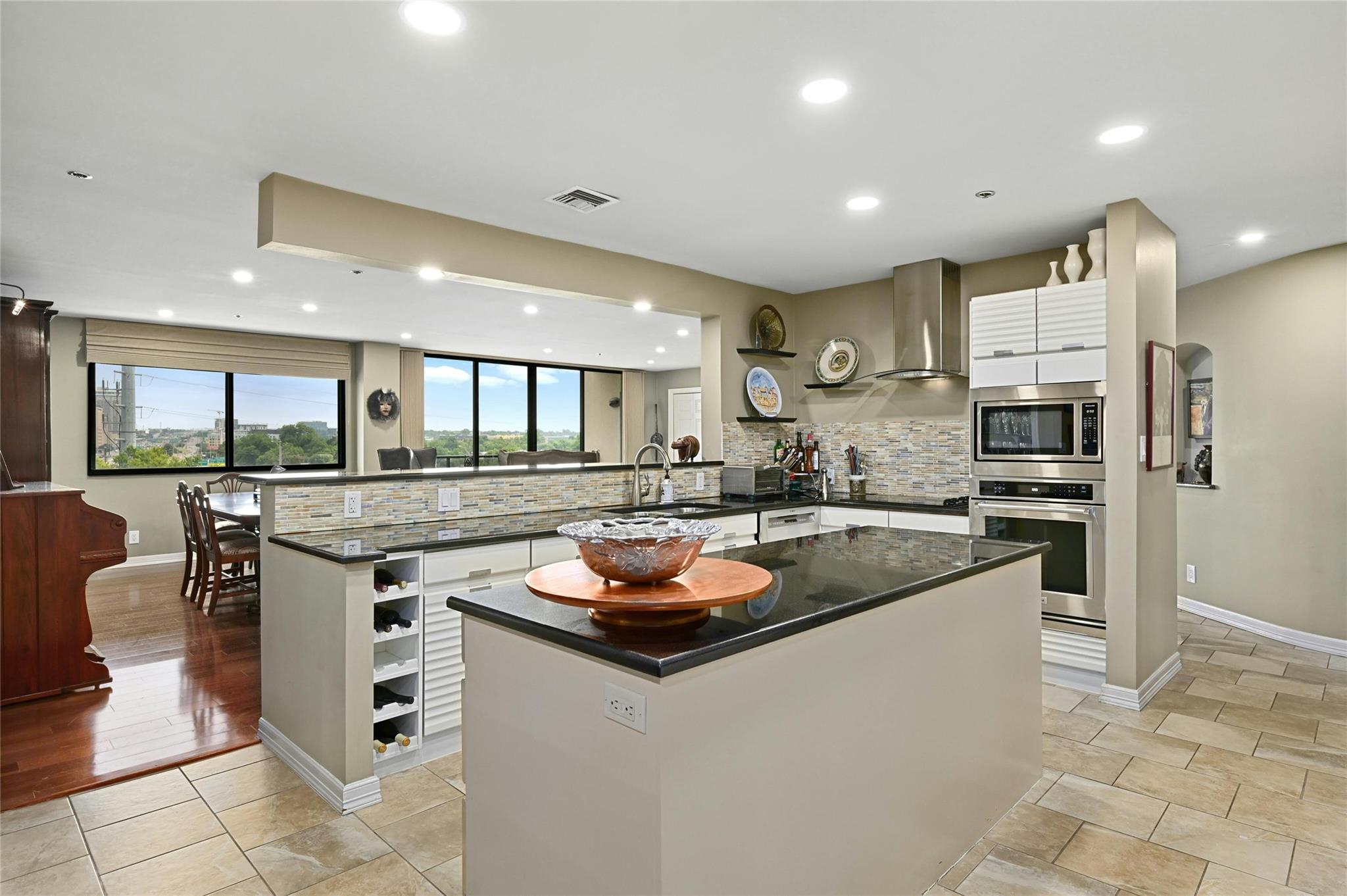 40 N Interstate Highway 35 None #8c1 Property Photo 9