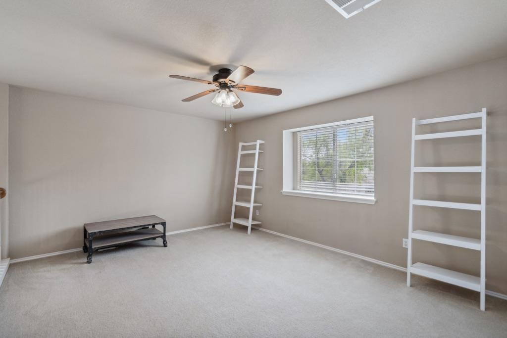 2913 Fleet Dr Property Photo 19