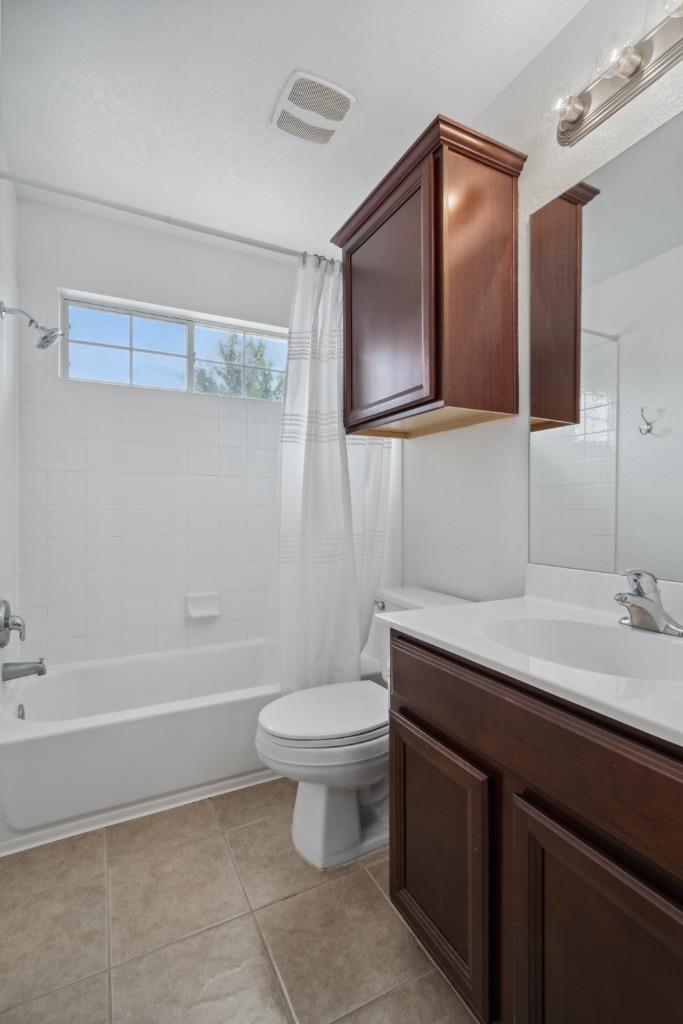 2913 Fleet Dr Property Photo 22