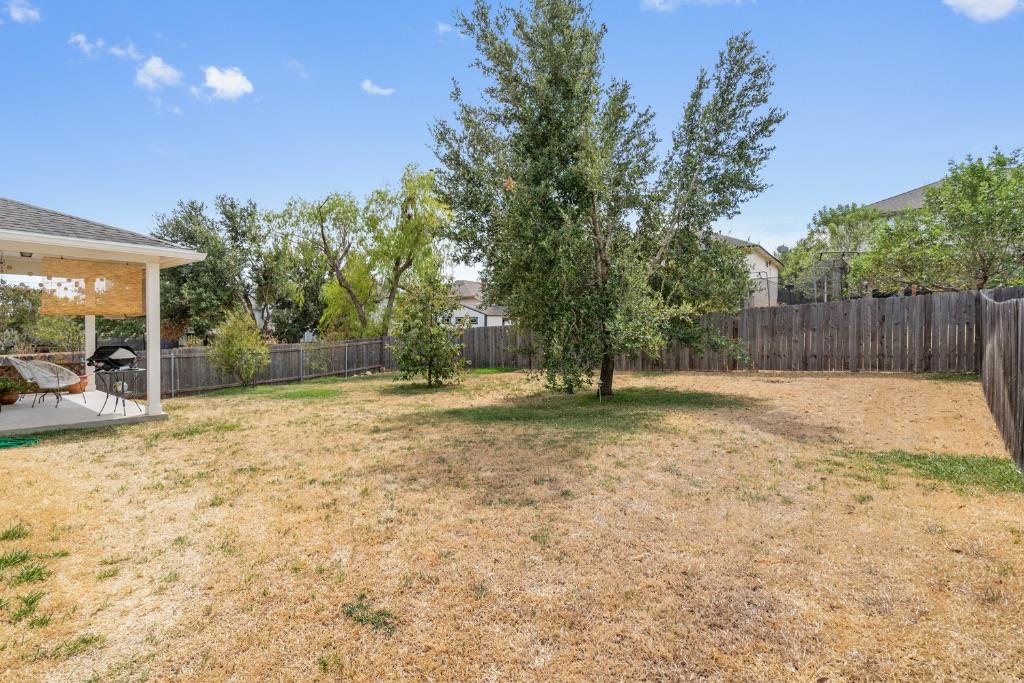 2913 Fleet Dr Property Photo 27