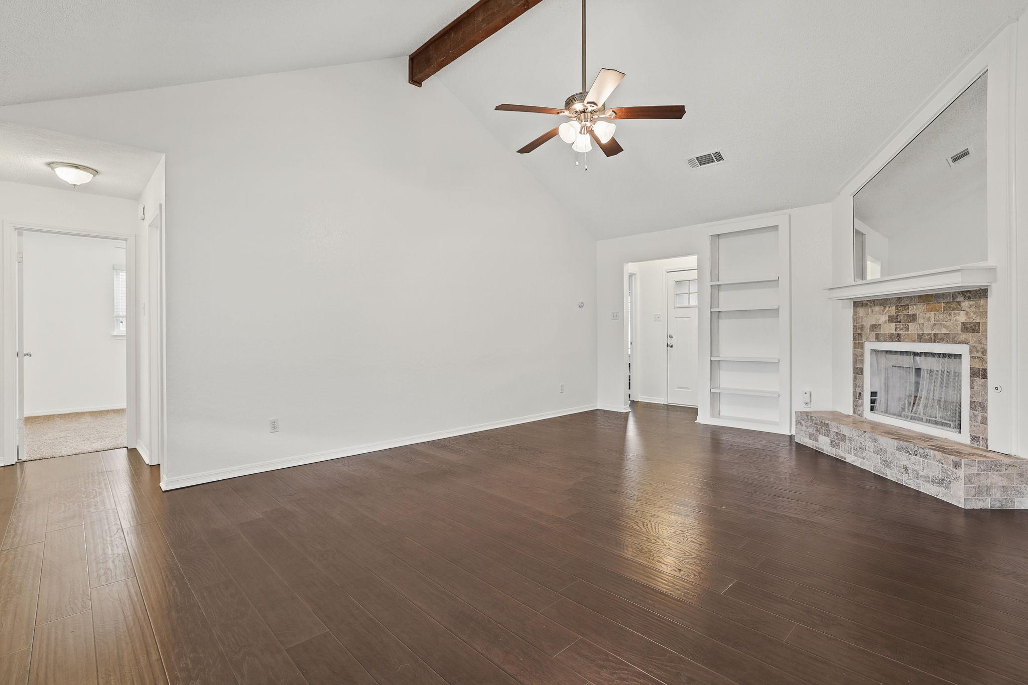 503 Dover Ln Property Photo 6