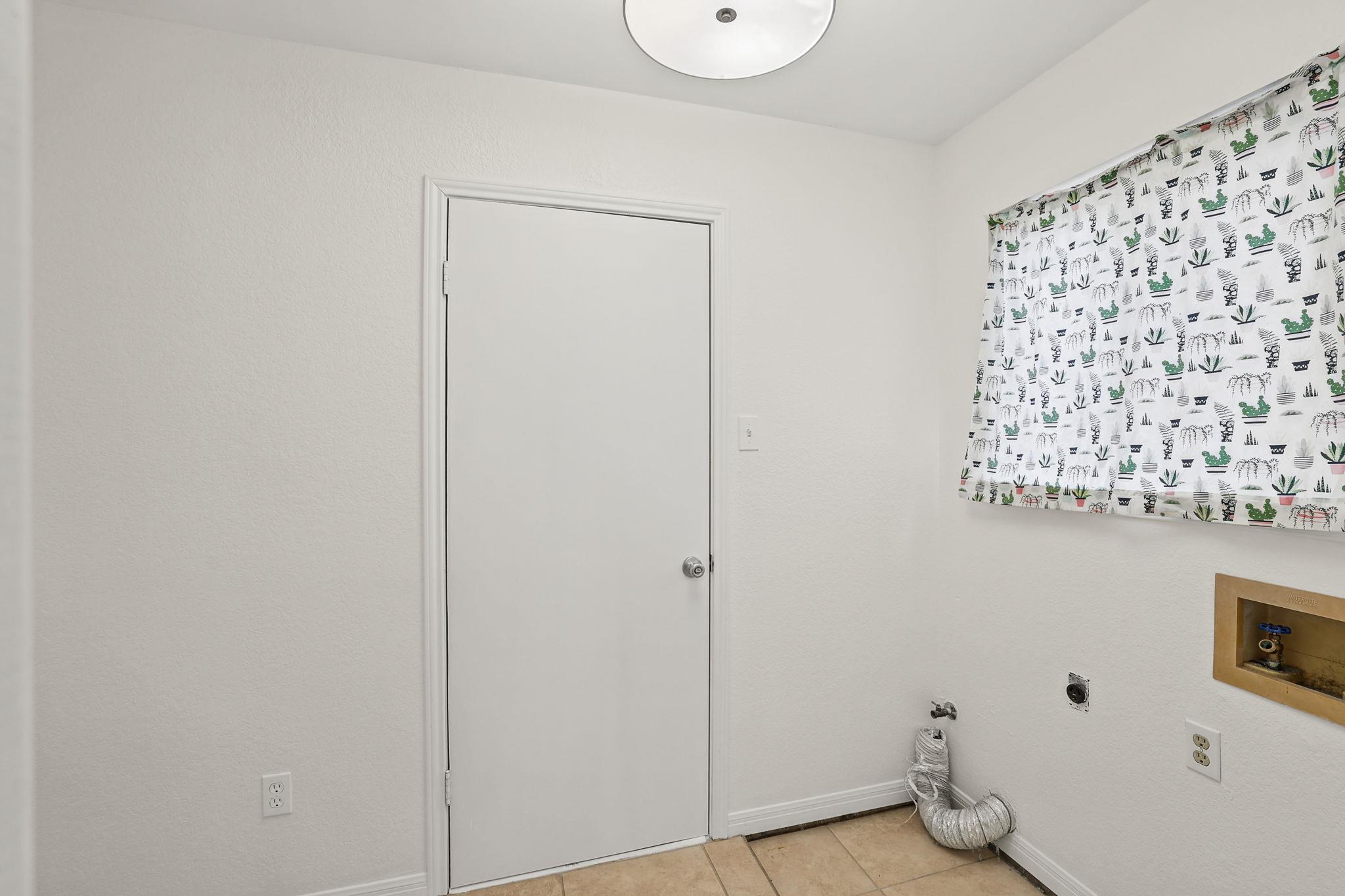 503 Dover Ln Property Photo 24