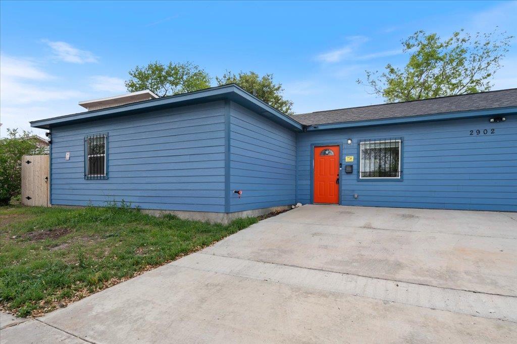 2902 S Laredo St A Property Photo
