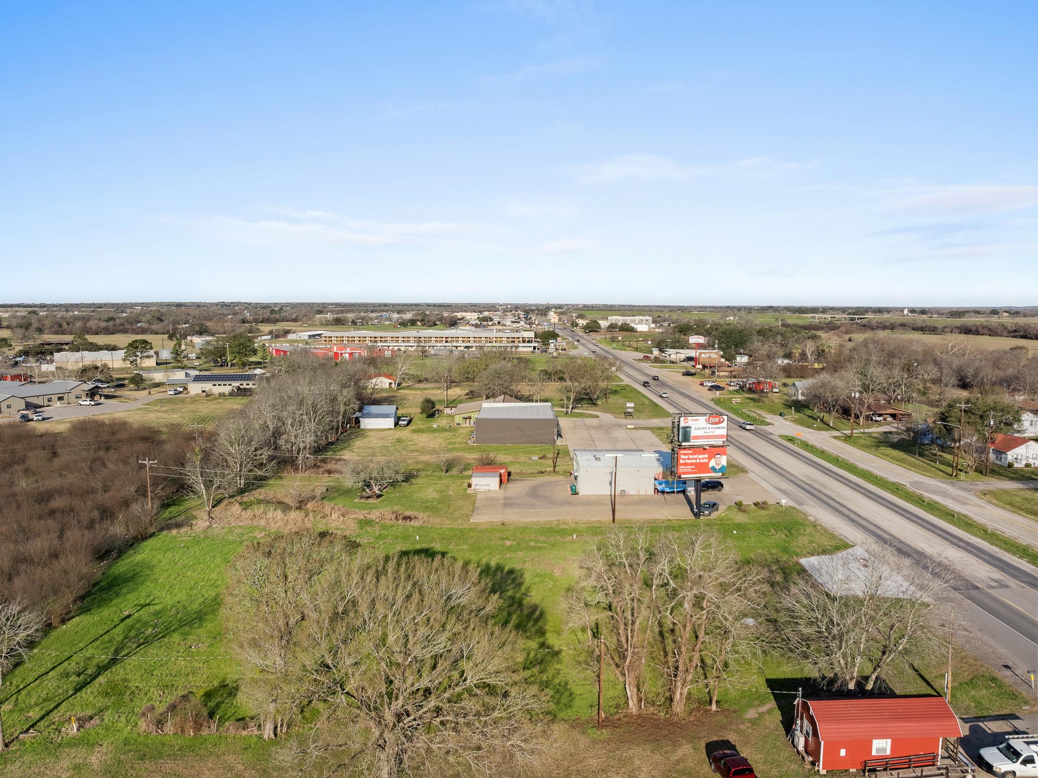 1417 W State Highway 71 Highway Property Photo 34