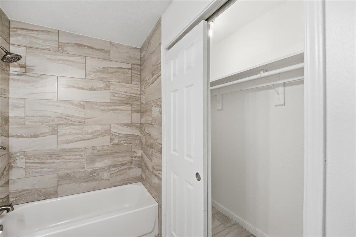 6713 West Gate Blvd #a Property Photo 18