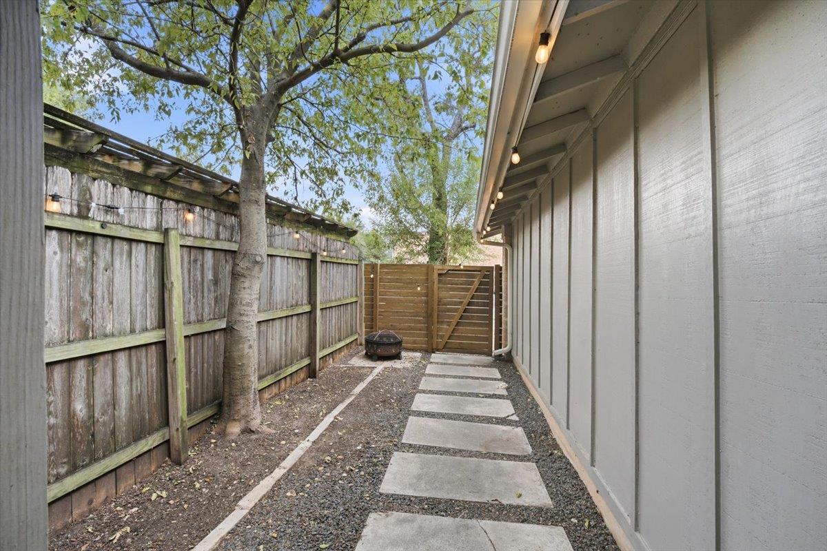 6713 West Gate Blvd #a Property Photo 27