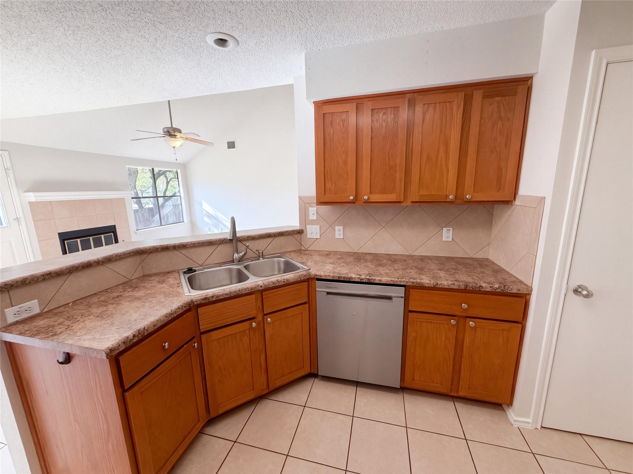 13020 Moorcroft Ln Property Photo 7