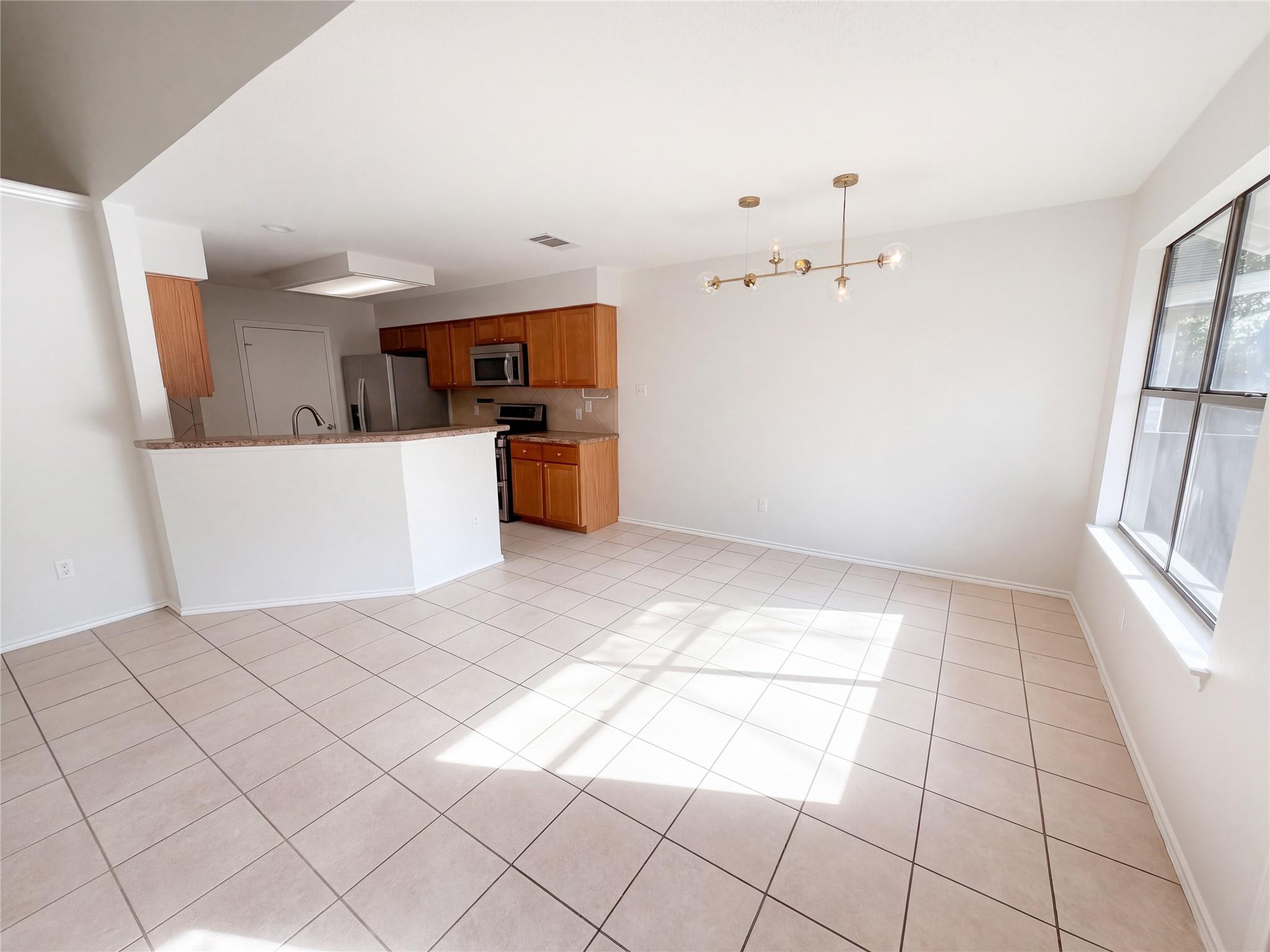 13020 Moorcroft Ln Property Photo 8