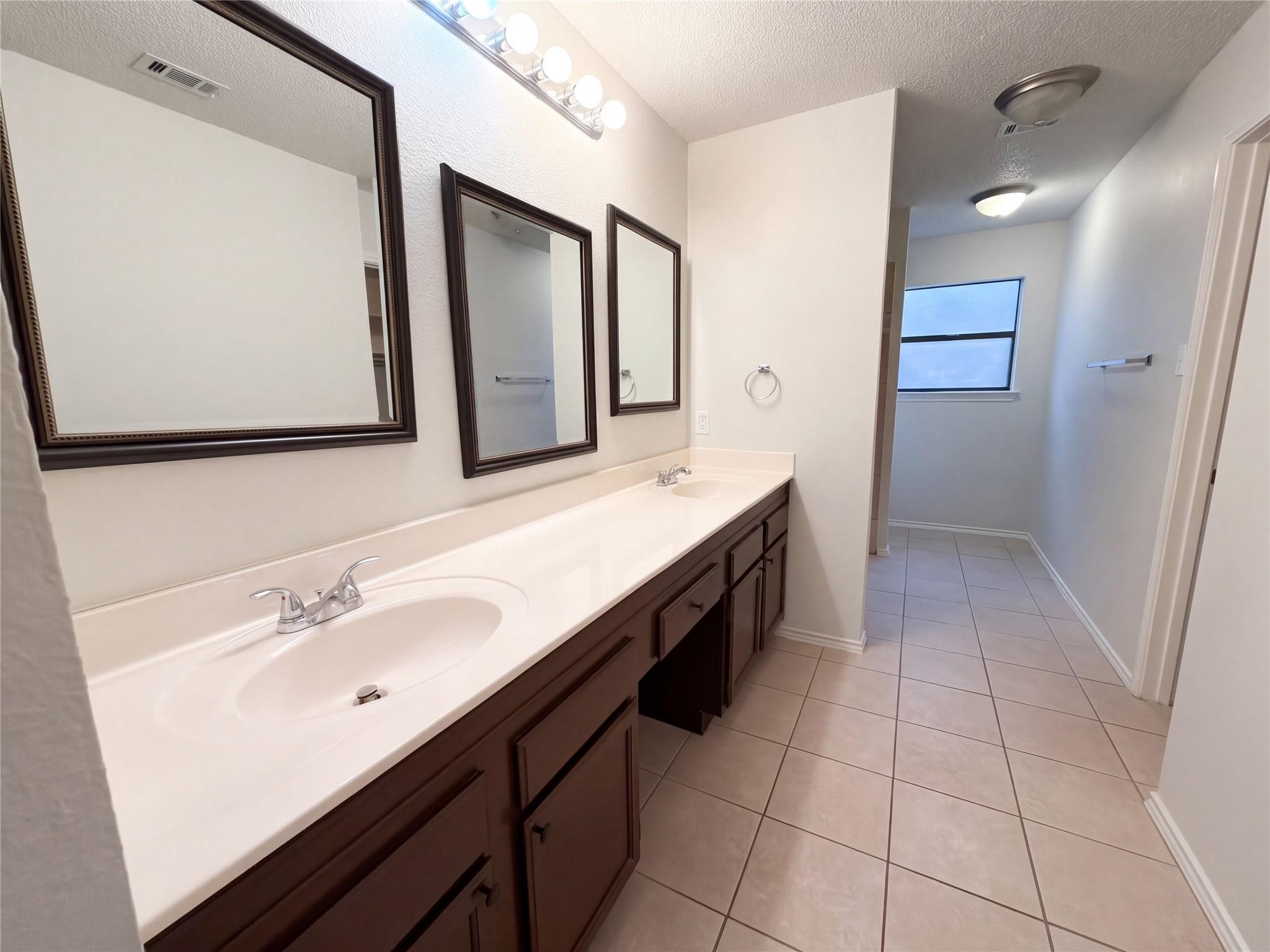 13020 Moorcroft Ln Property Photo 18