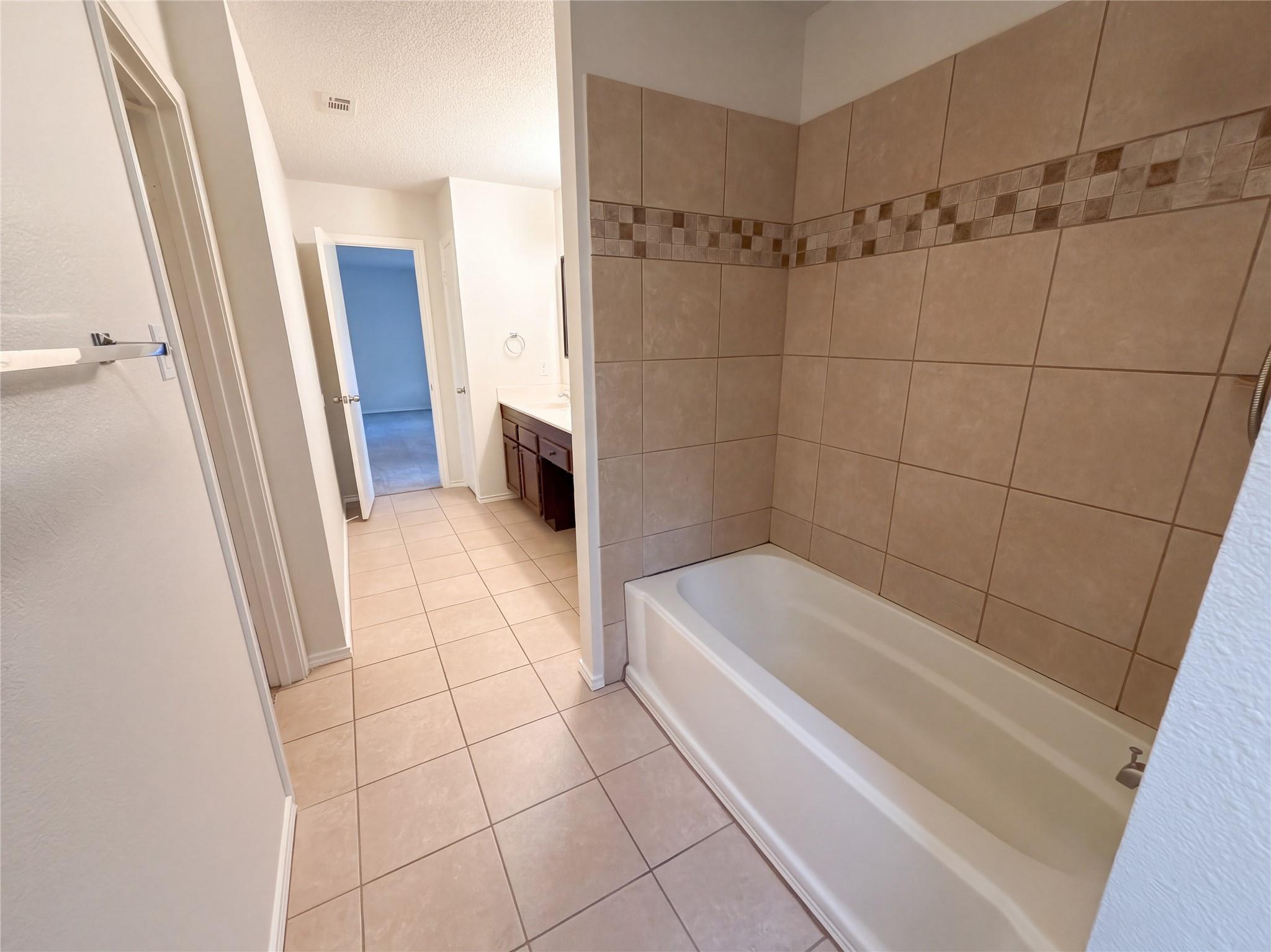 13020 Moorcroft Ln Property Photo 19