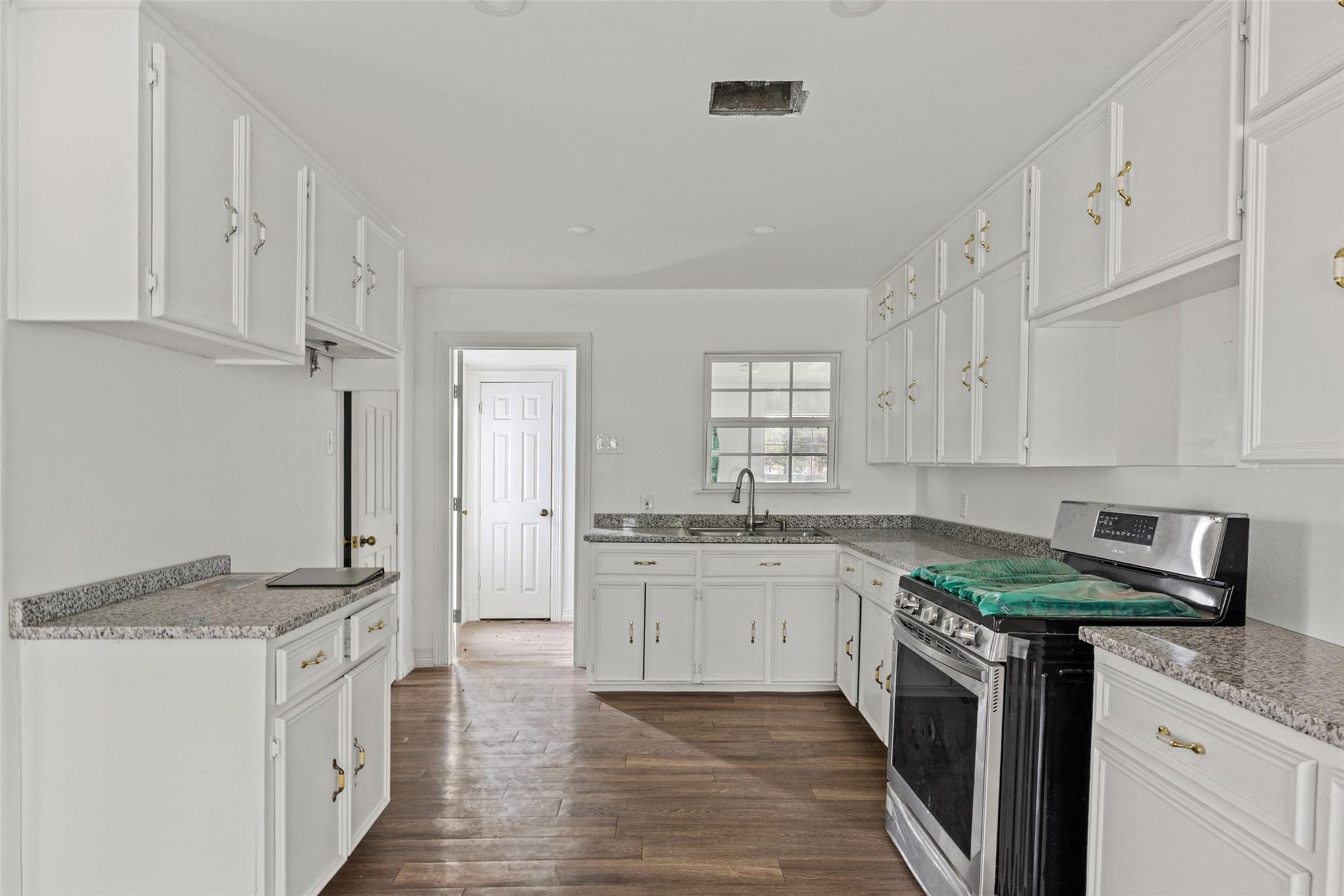11622 Doyle Rd Property Photo 3