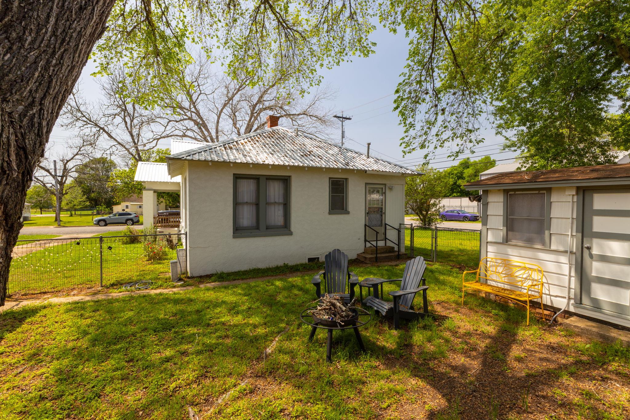 258 N Water St Property Photo 26