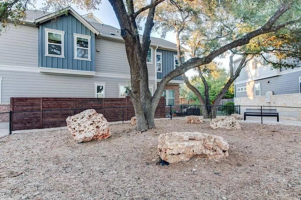 10203 Jacksboro Trl Property Photo 22