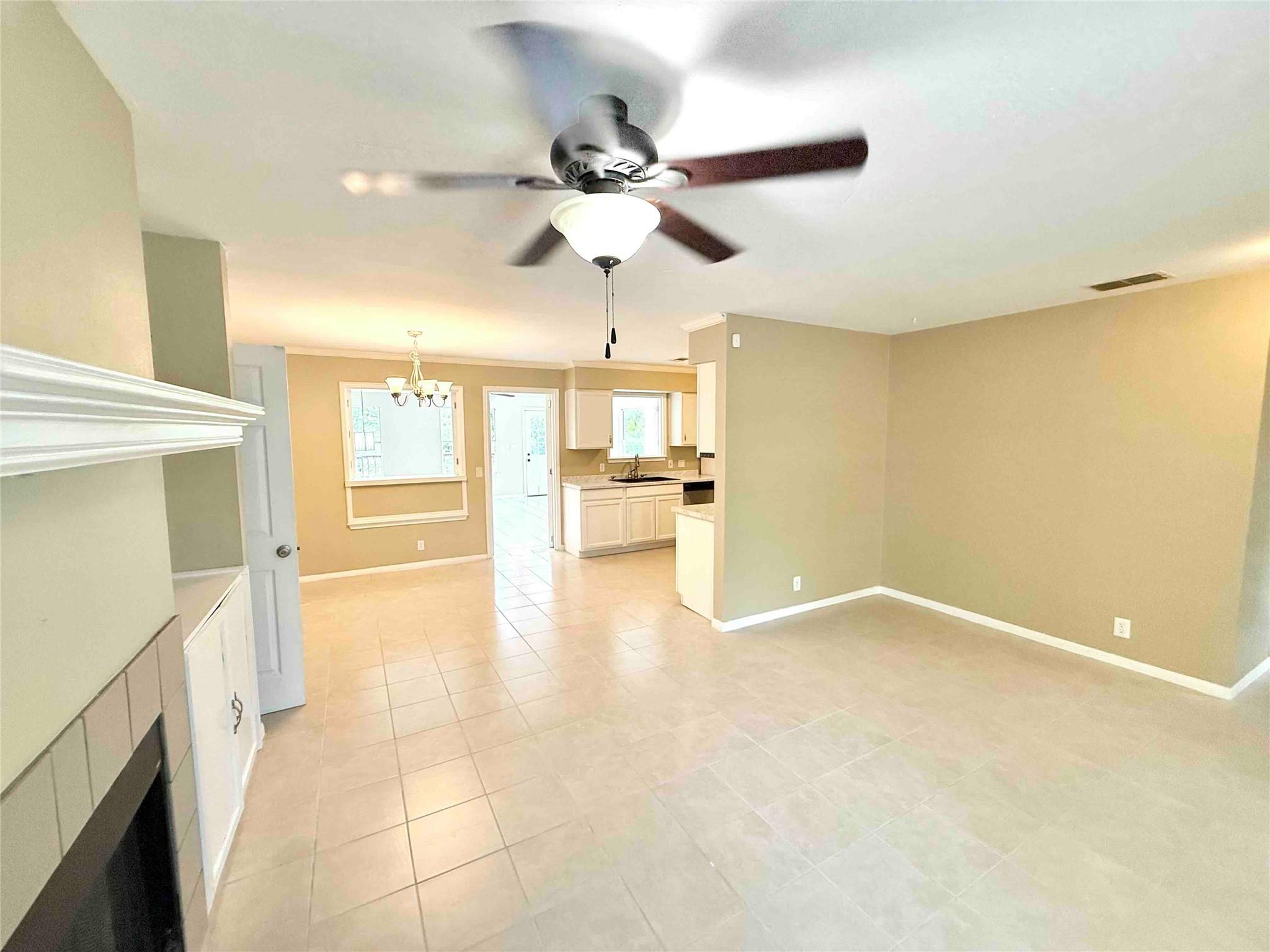 502 Dewberry Dr Property Photo 3