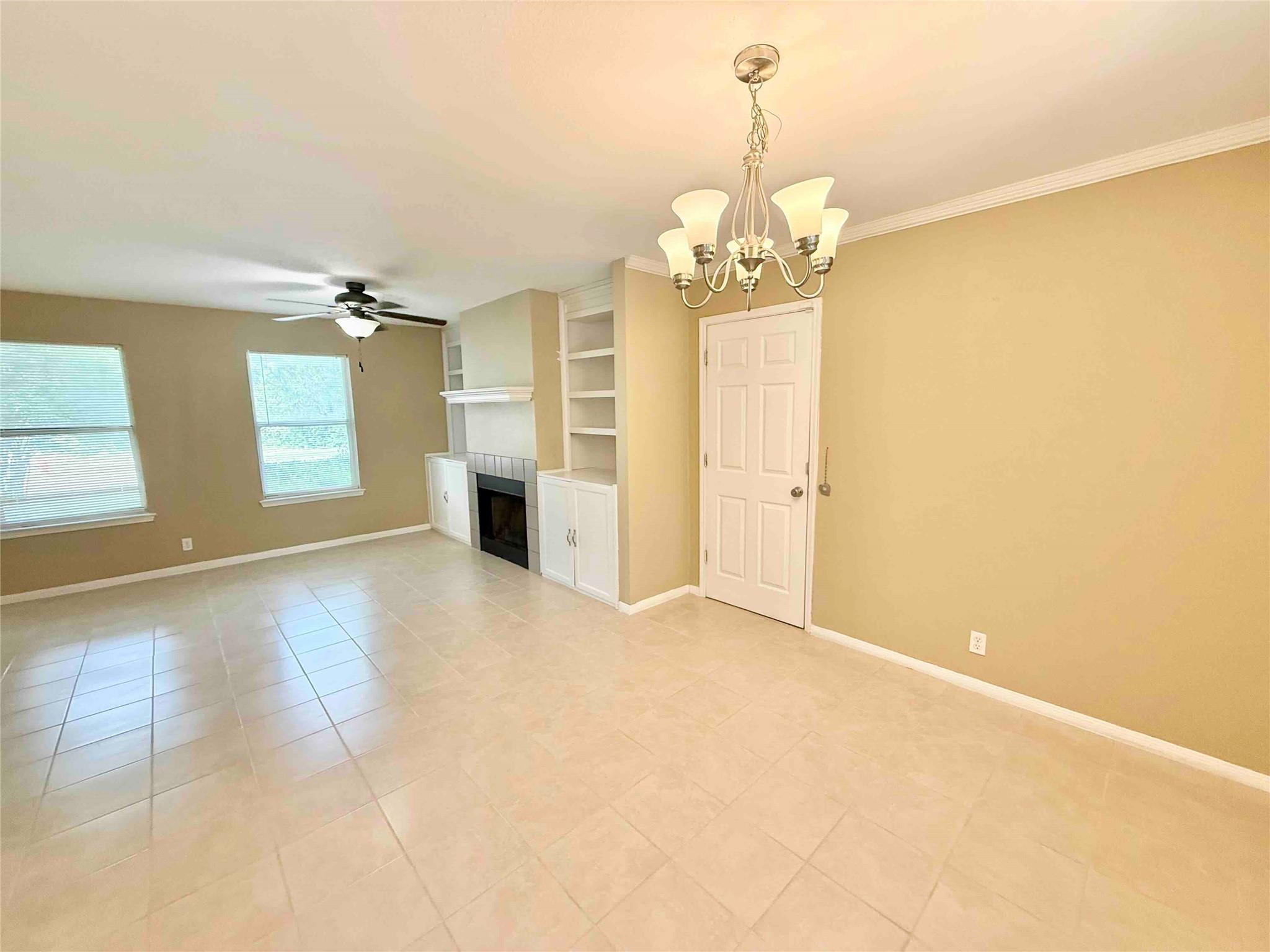 502 Dewberry Dr Property Photo 4