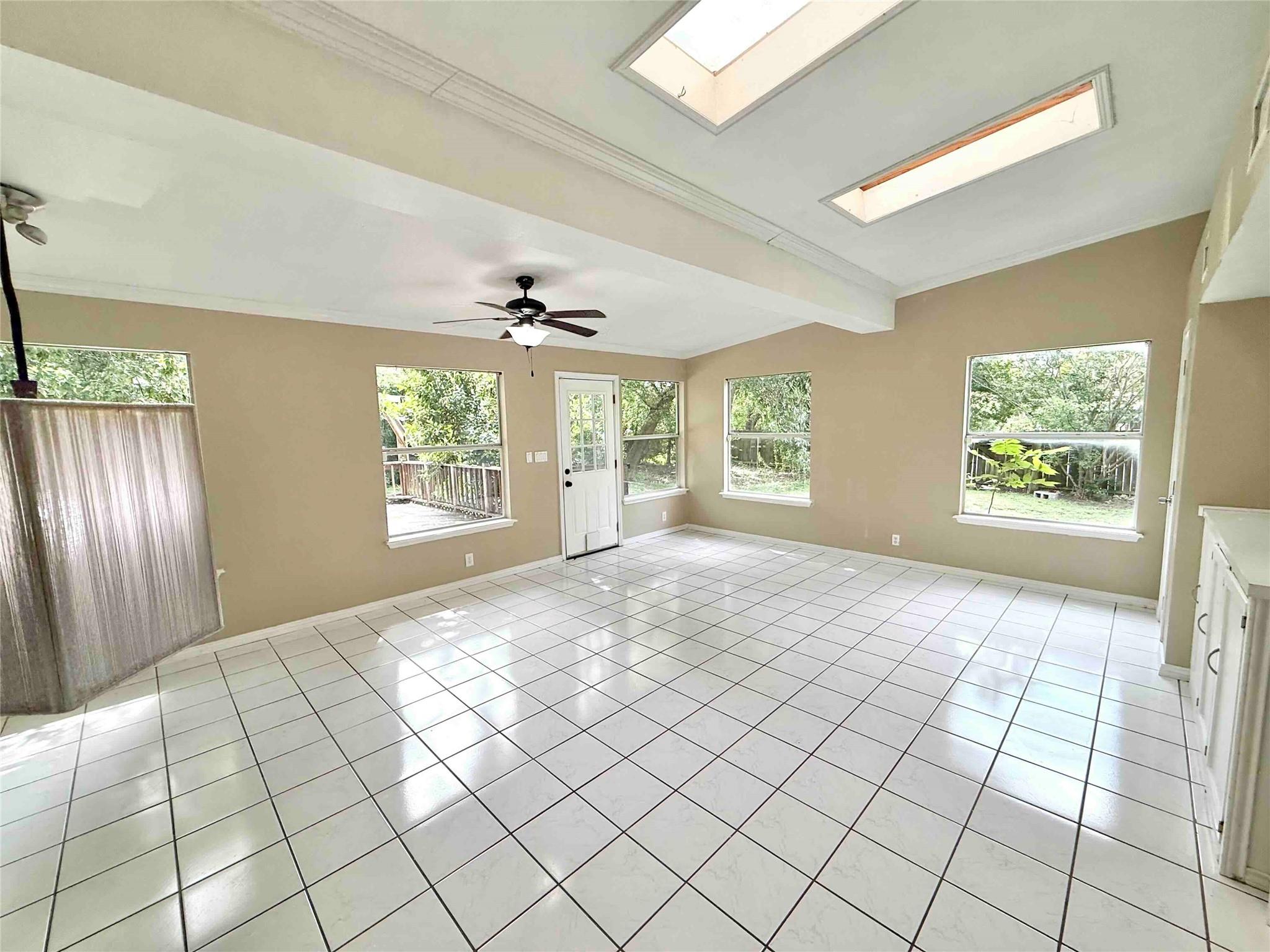 502 Dewberry Dr Property Photo 7