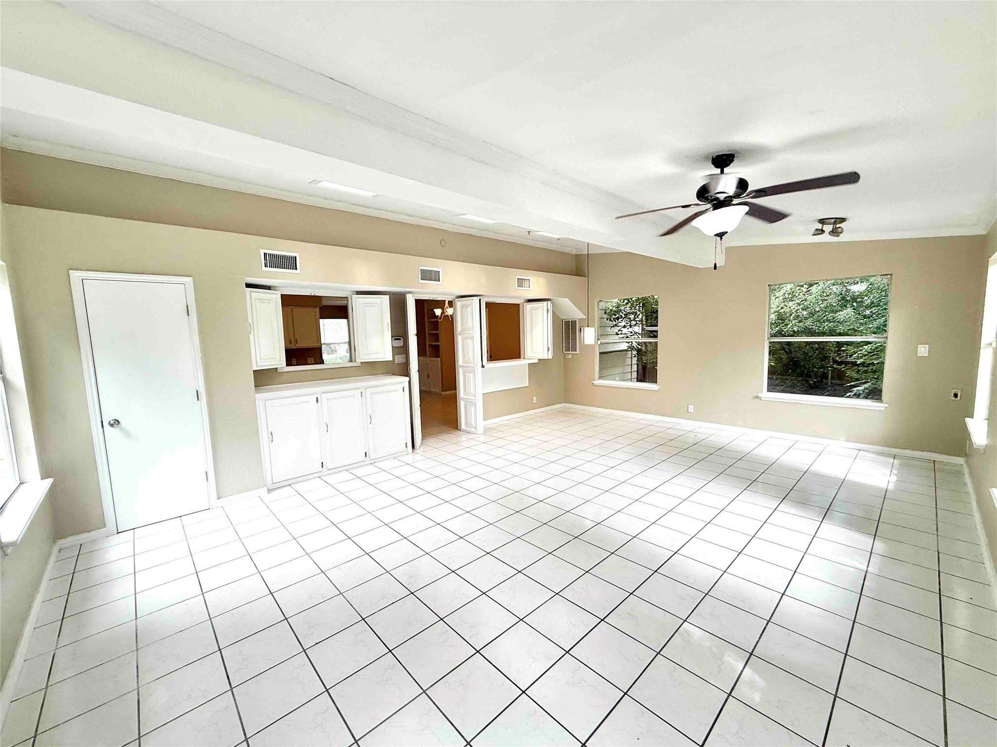 502 Dewberry Dr Property Photo 8