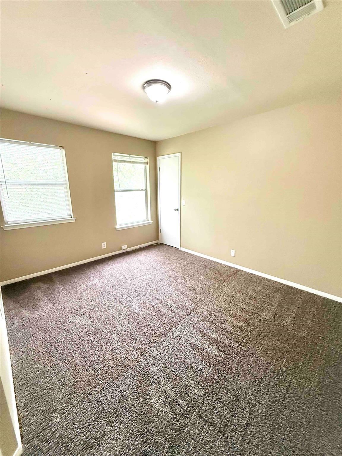 502 Dewberry Dr Property Photo 13