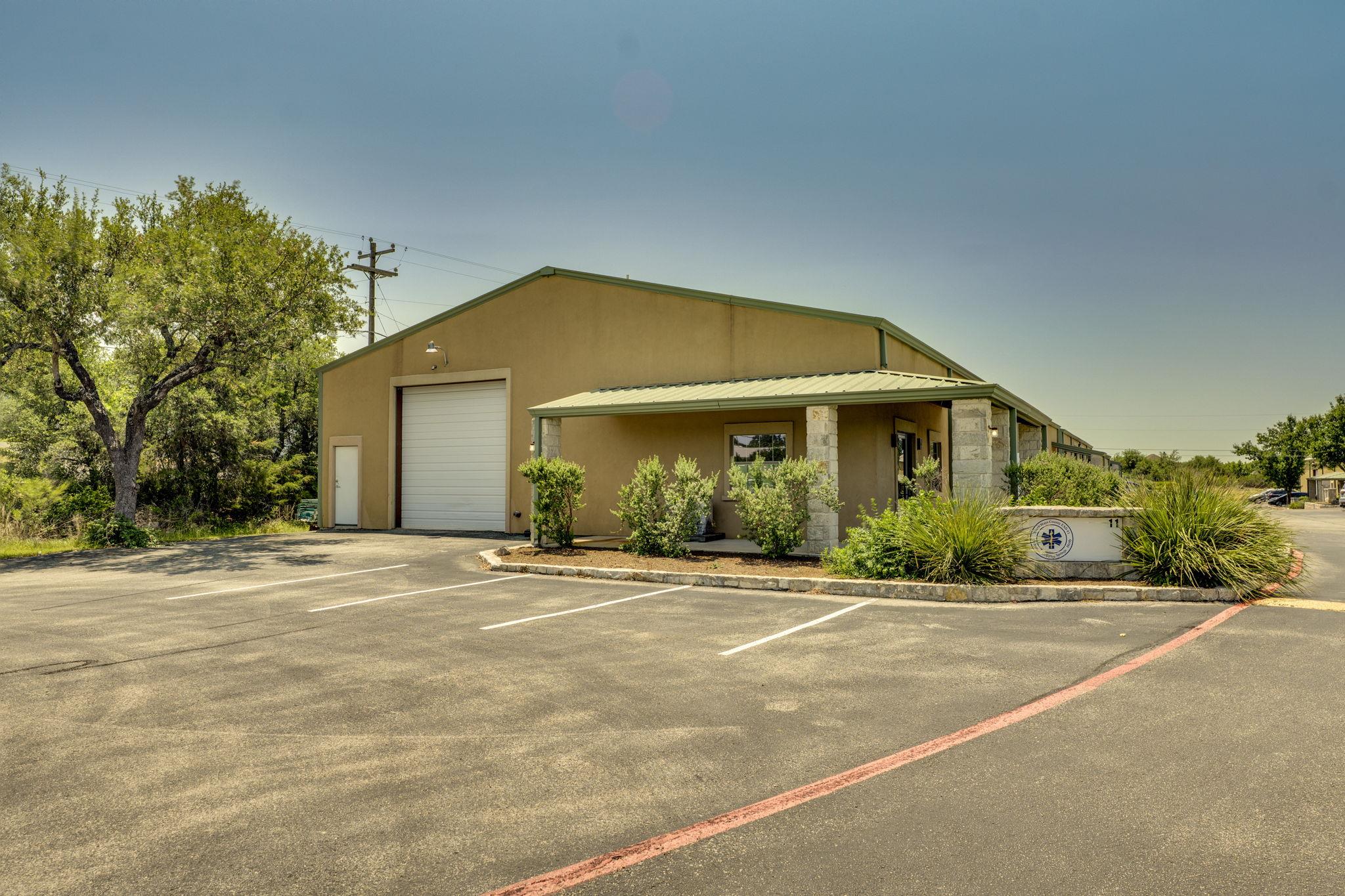 14121 Us 290 None #building 11-suites A & B Property Photo 3