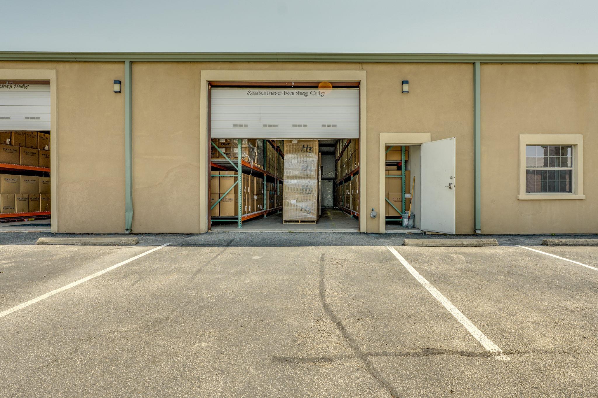 14121 Us 290 None #building 11-suites A & B Property Photo 16