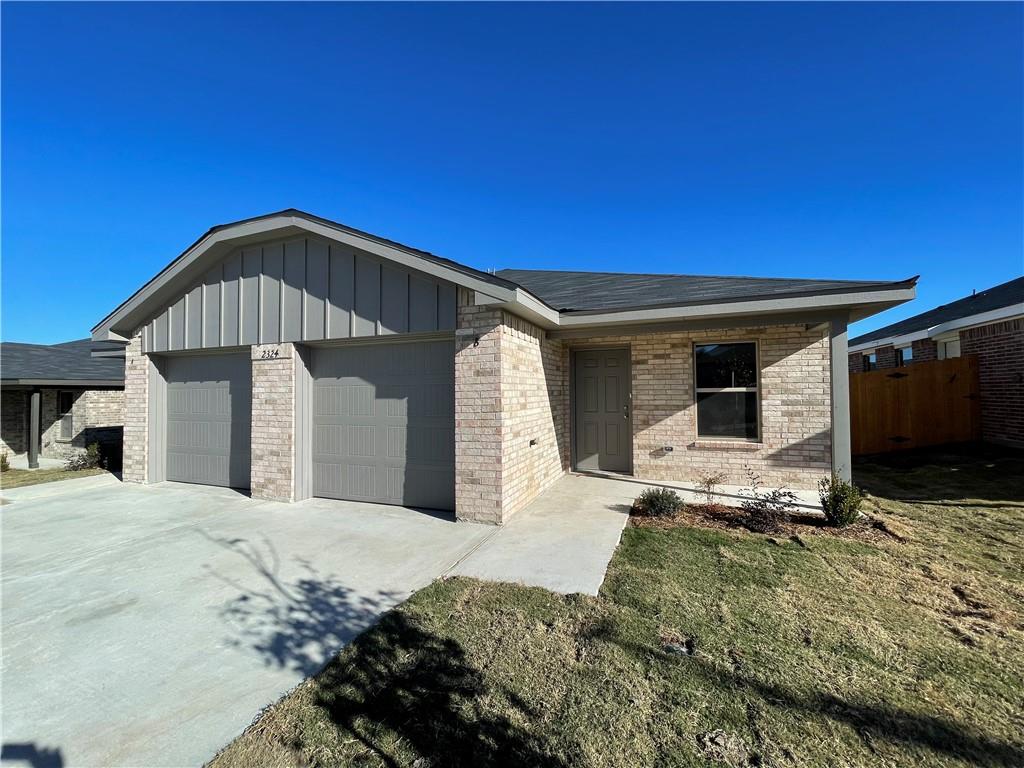 2324 Duntov Dr B Property Photo 1
