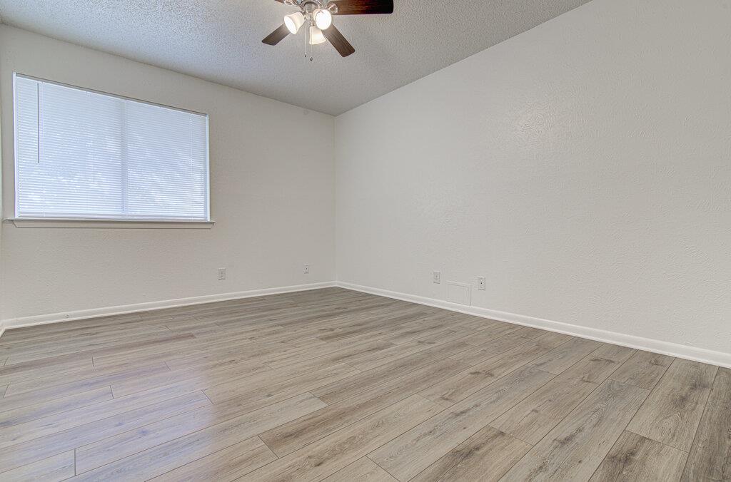 404 W Dittmar Rd #b Property Photo 8