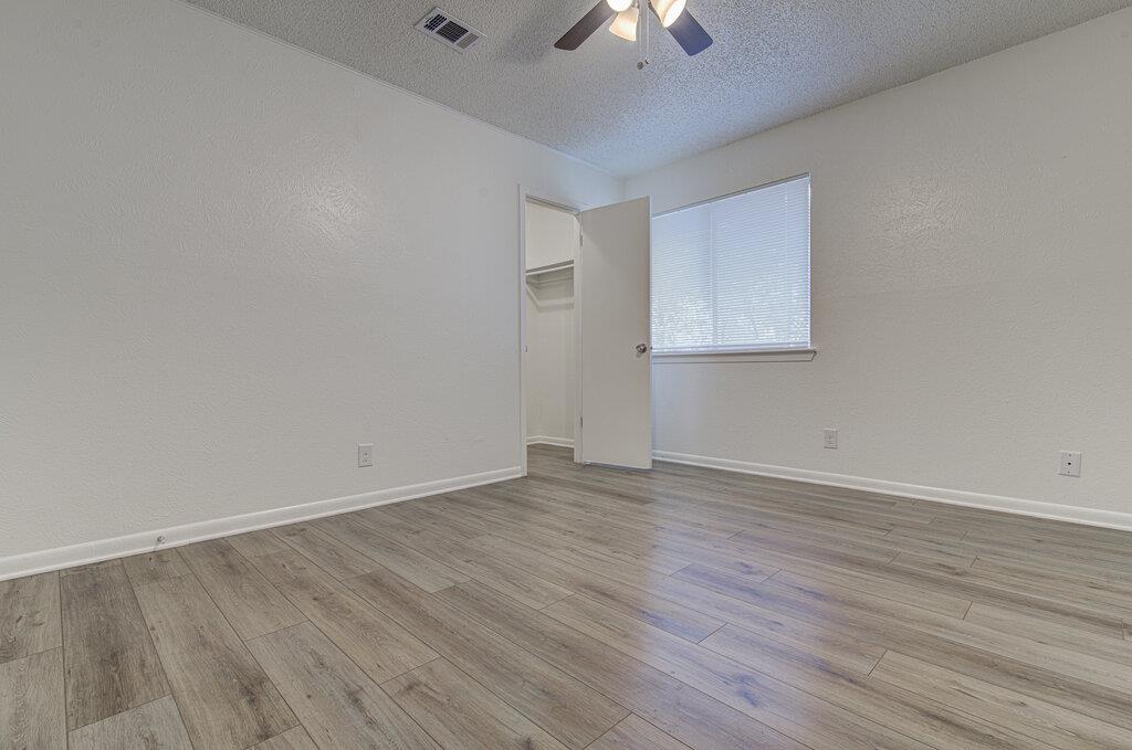 404 W Dittmar Rd #b Property Photo 10