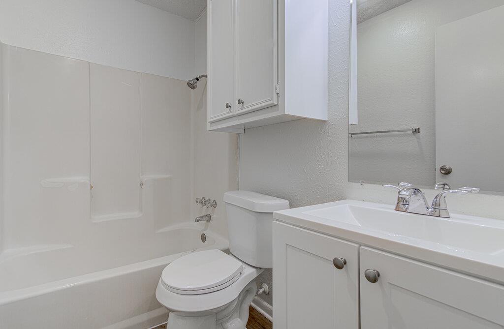 404 W Dittmar Rd #b Property Photo 16