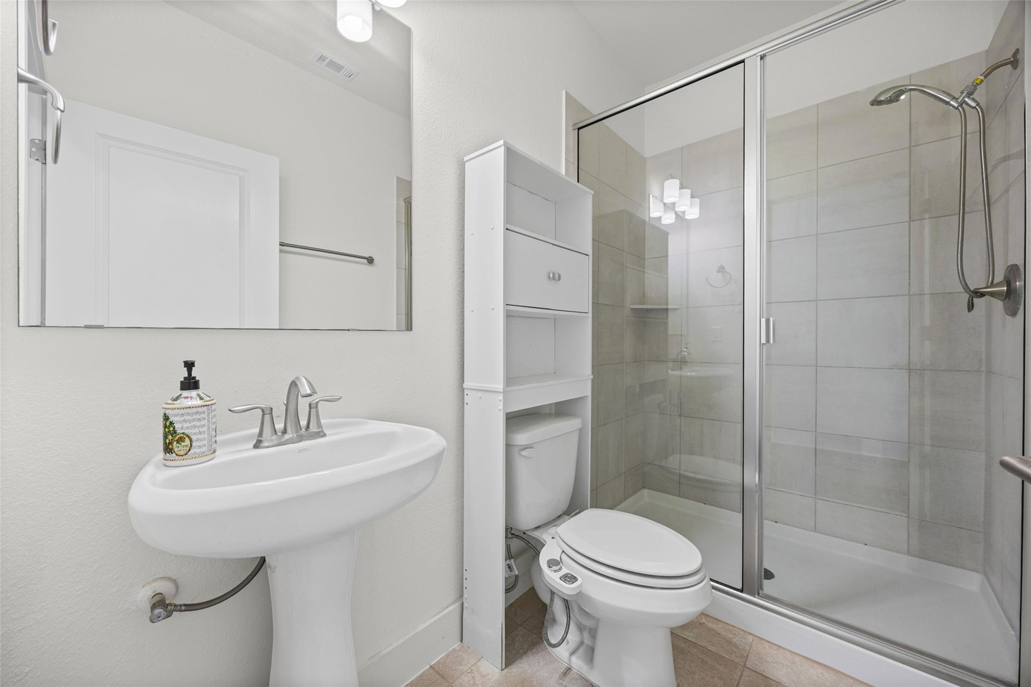 545 Elm Green St Property Photo 4