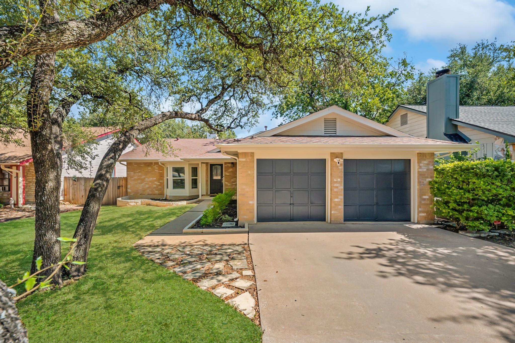 5810 Secrest Dr Property Photo 1