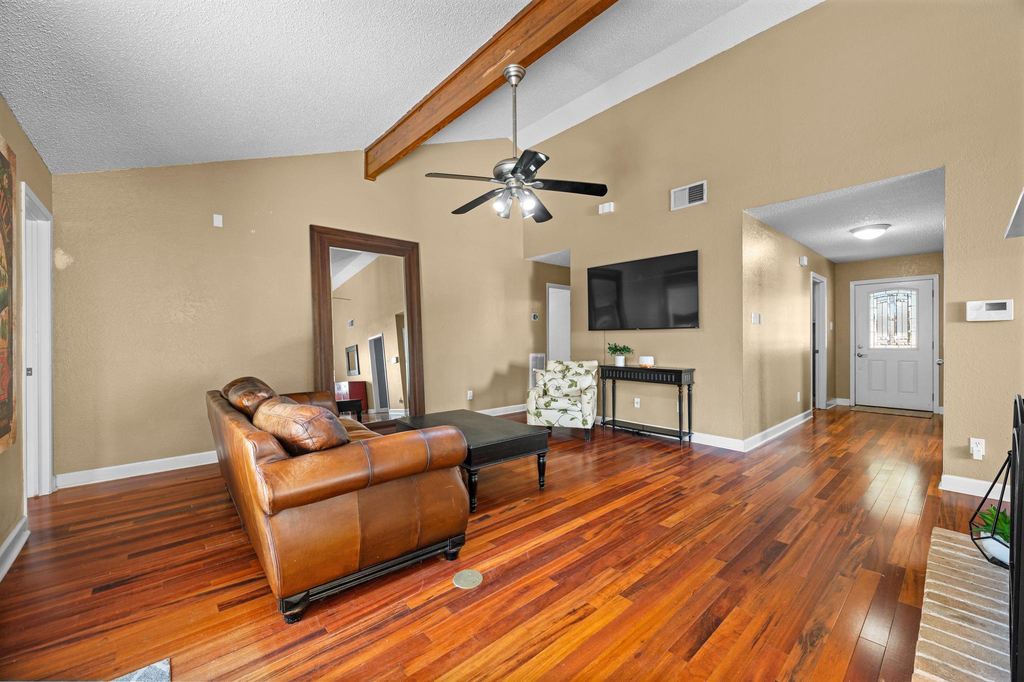5810 Secrest Dr Property Photo 7