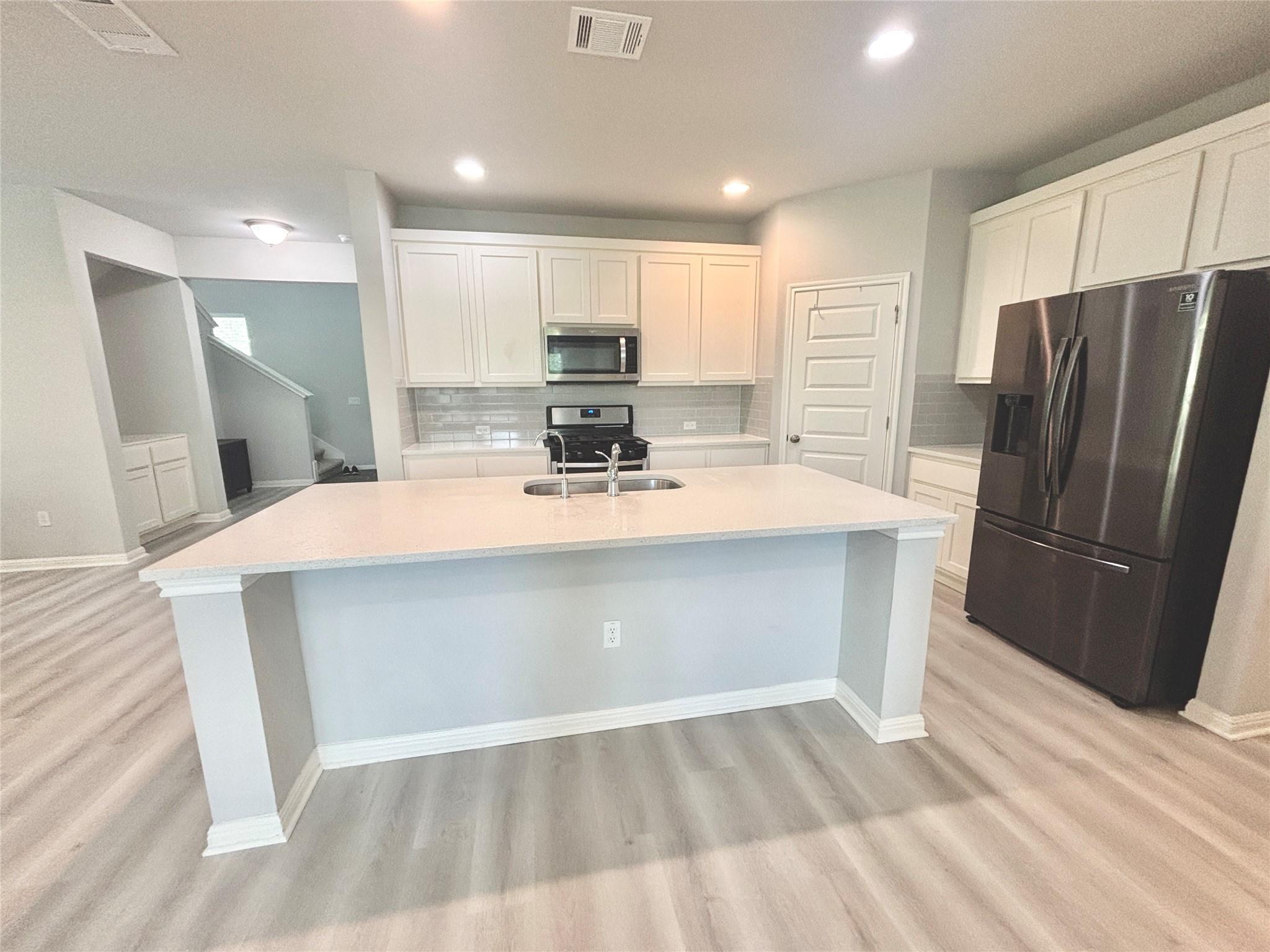 2301 Limestone Lake Dr #43 Property Photo 8