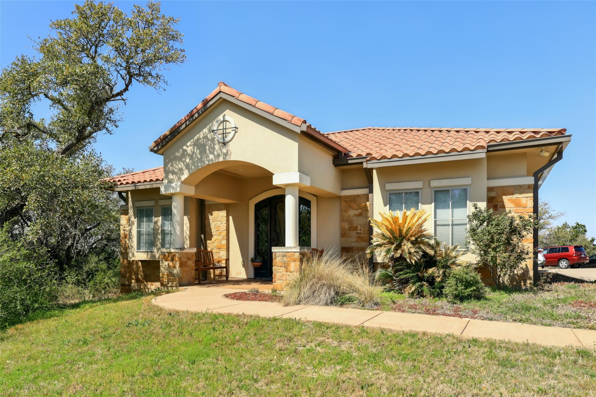 500 Grace Ln Property Photo