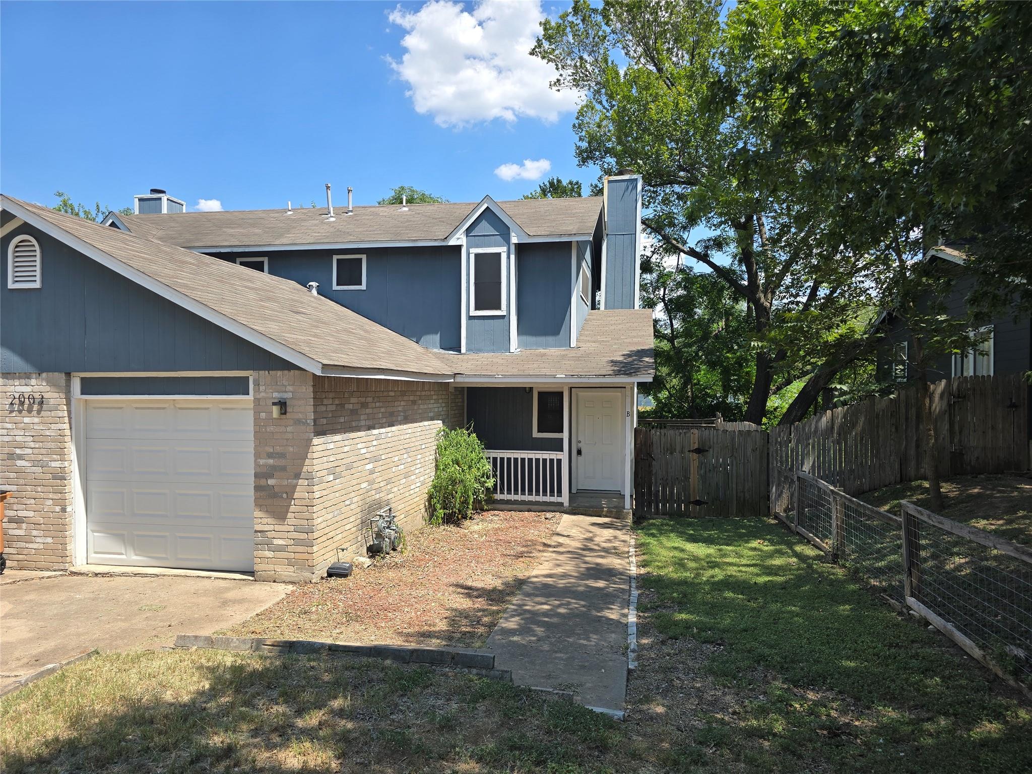 2003 Kenneth Ave #b Property Photo 2