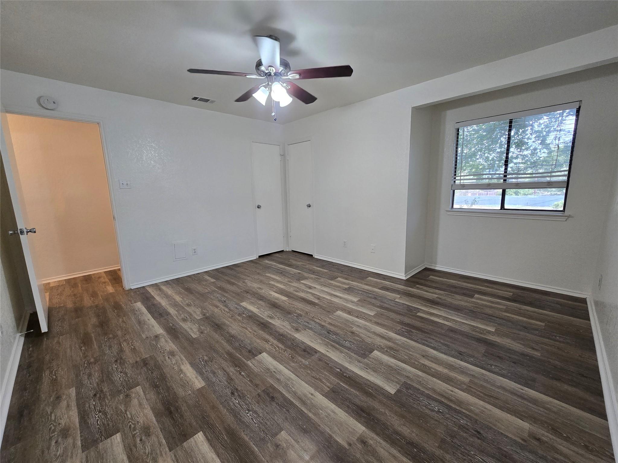 2003 Kenneth Ave #b Property Photo 12