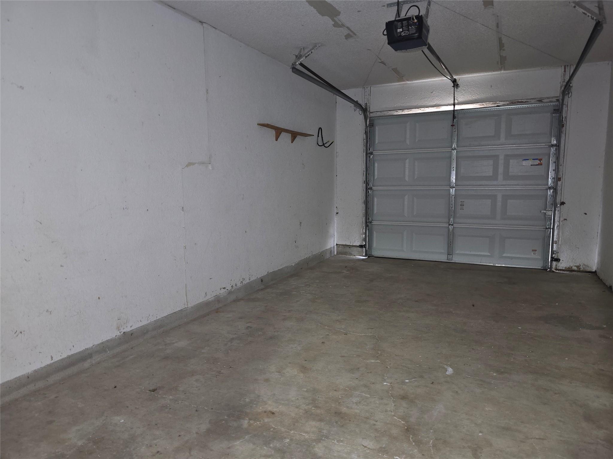 2003 Kenneth Ave #b Property Photo 18
