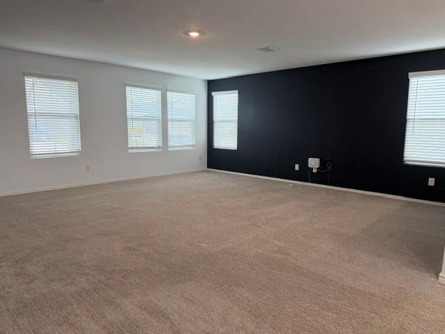 572 Avre Loop Property Photo 2