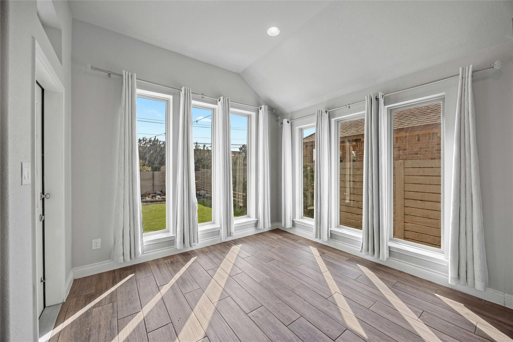 169 Belford St Property Photo 14
